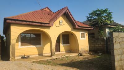 2 Bedroom Flat Ensuite Apartment, Selewu, Igbogbo Area, Ikorodu, Lagos, Flat / Apartment for Rent