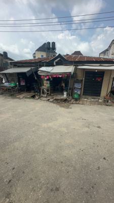 Demolishable Bungalow in a Peaceful Environment, Onipanu, Onipanu, Shomolu, Lagos, Residential Land for Sale