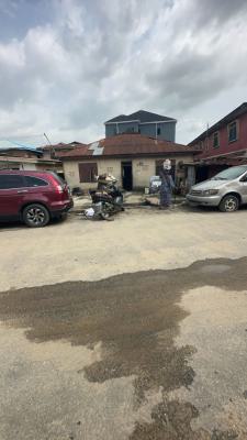 Demolishable Bungalow in a Peaceful Area, Onipanu, Onipanu, Shomolu, Lagos, Residential Land for Sale