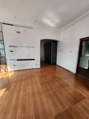 Massive Master Bedroom (shared Apartment), Orchid Road Lekki Lagos, Lekki, Lagos, Self Contain (single Rooms) for Rent