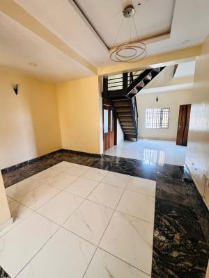 Clean and Spacious 3 Bedroom Maisonette Duplex, Osapa, Lekki, Lagos, Terraced Duplex for Rent