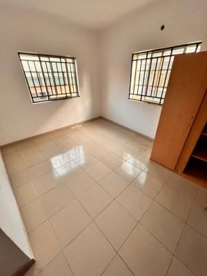3 Bedrooms Flat Upstairs in Osapa Lekki, Osapa, Lekki, Lagos, Flat / Apartment for Rent
