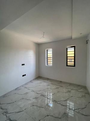 Spacious 3 Bedrooms Flat, Ikeja, Lagos, Flat / Apartment for Rent