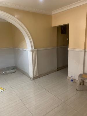 Well Maintained 3 Bedrooms Flat with Bq, Anthony, Maryland, Lagos, Flat / Apartment for Rent