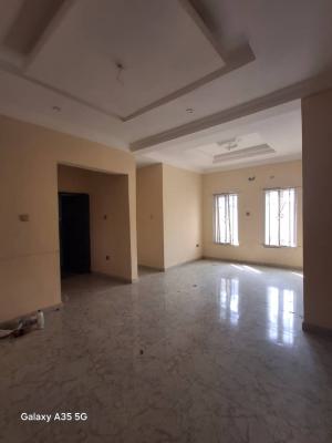 Well Maintained 2 Bedroom Apartment, Ogombo, Abraham Adesanya Area, Ajah, Lagos, Flat / Apartment for Rent