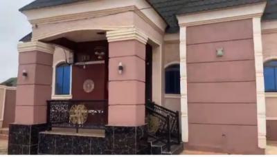 Standard Complete 3 Bedroom Bungalow at Front and Uncomplete Room/p Self B, Zone 15, Adeleke Estate, Osogbo, Osun, Detached Bungalow for Sale
