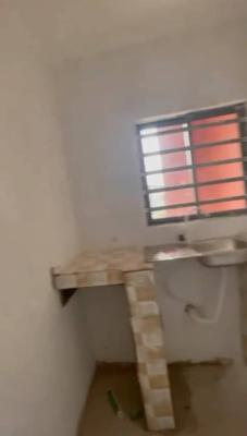 Lovely 2 Bedroom Flat, Off Morocco Road, Shomolu, Lagos, Flat / Apartment for Rent