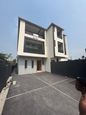 Exquisite Living! 5-bedroom Semi-detached with Wardrobe, Lekki Phase 1, Lekki, Lagos, Semi-detached Duplex for Sale