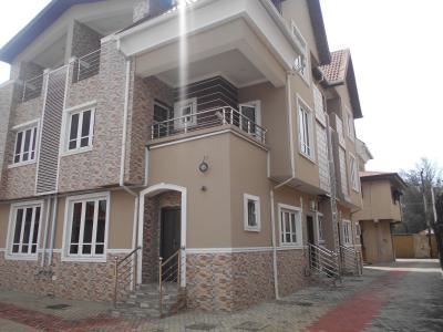 Serviced Well Maintained 3 Bedroom Terrace, Apple Estate, Festac, Amuwo Odofin, Lagos, Terraced Duplex for Rent