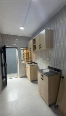 Lovely 2bedroom Flat, Off Omilani Ijesha, Surulere, Lagos, Flat / Apartment for Rent
