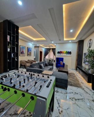 Luxury 3 Bedroom Apartment, Wuye, Abuja, Flat / Apartment Short Let