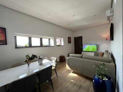 Corporate 1 Bedroom Apartment, Enahoro Crescent, Lekki, Lagos, Flat / Apartment Short Let