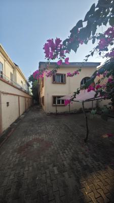 Spacious 4 Bedrooms Semi Detached House Plus 2 Rooms Bq, Lekki Phase 1, Lekki, Lagos, Semi-detached Duplex for Rent