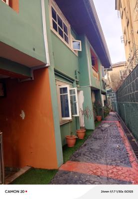 Luxurious and Elegant Three 3 Bedroom with Modern Facilities Feature, Off Adetola, Aguda, Surulere, Lagos, Flat / Apartment for Rent