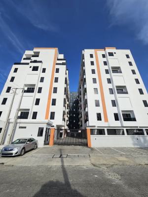 Outstanding Luxury Spacious 5 Bedroom Penthouse with Bq, Lekki Phase Is, Lekki Phase 1, Lekki, Lagos, Block of Flats for Sale