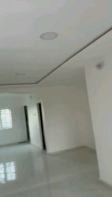 a Newly Built and Spacious 2bedroom Apartment (upstairs), Oloruntoyin Street, Oworonshoki, Shomolu, Lagos, Flat / Apartment for Rent