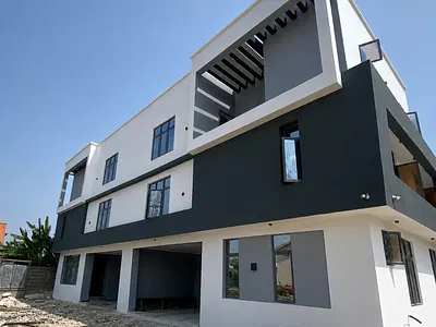 Elegant Well-Finished 4 Bedroom Semi-Detached Duplex with Big Rooms.
