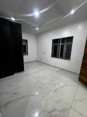 Standard Renovated 2 Bedroom Flat, Off Admiralty, Lekki Phase 1, Lekki, Lagos, Flat / Apartment for Rent