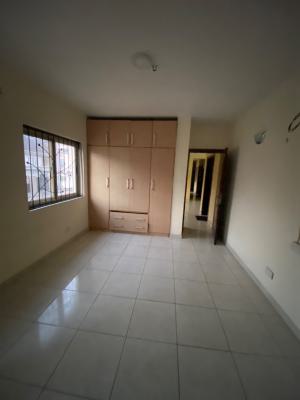 Big Room Self Constain Upstairs in a Secure Luxury Estate, in a Secure Luxury Estate, Ikota, Lekki, Lagos, Self Contain (single Rooms) for Rent