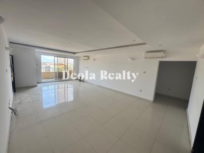 an Executive 3 Bedroom Penthouses with Bq, Pool, Lekki Phase 1, Lekki, Lagos, Flat / Apartment for Rent