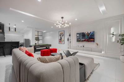 Luxury 2 Bedrooms Apartments with Pool and Snooker Board, Phase 1, Lekki, Lagos, Flat / Apartment Short Let