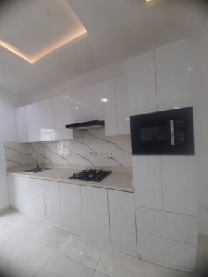 Brand New and Serviced with 24/7 Power Supply 2 Bedroom En-suite Flat, Lekki Phase 1, Lekki, Lagos, Flat / Apartment for Rent