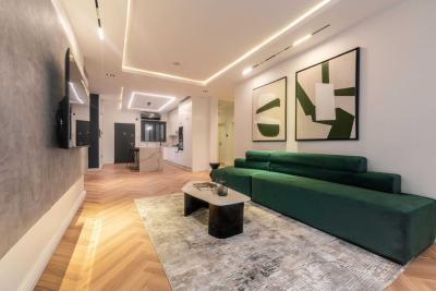 Luxury 2bedrooms with Pool and Gym, Phase 1, Lekki, Lagos, Flat / Apartment Short Let