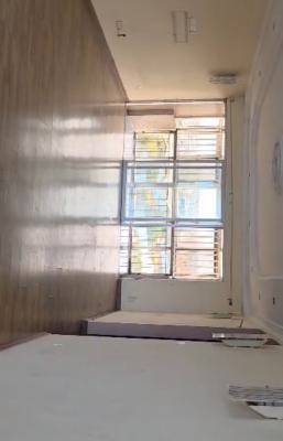 Very Clean Well Maintained 3br Flat @ericmoore Towers, Surulere., Eric Moore Towers, Eric Moore, Surulere, Lagos, Block of Flats for Sale