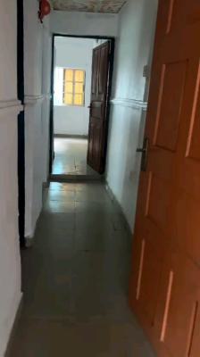 Well Maintained Spacious 2 Bedroom Flat Both Rooms Ensuite, Atunrase Estate, Gbagada, Lagos, Flat / Apartment for Rent