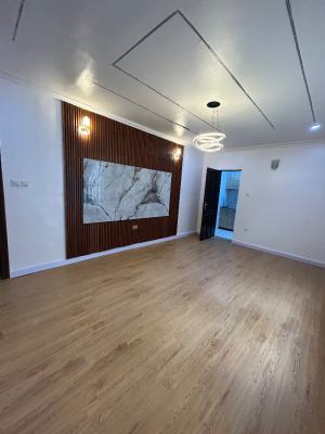 Well Maintained and Spacious 2 Bedrooms Penthouse Apartment, Off Admiralty, Lekki Phase 1, Lekki, Lagos, Flat / Apartment for Rent