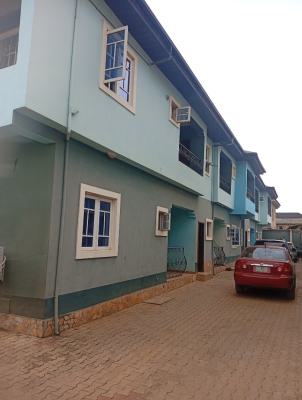Executive 2 Bedroom Flat, Adam Block Estate ,alagbole Via Ojodu, Ojodu Berger, Ojodu, Lagos, Flat / Apartment for Rent
