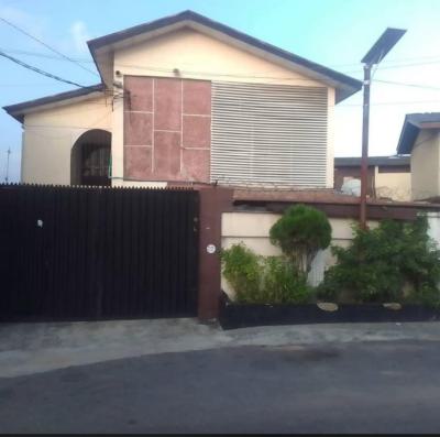 Solid Built Storey Building with Bqs on 500sqm, Off Falolu Street, Surulere, Lagos, Detached Duplex for Sale