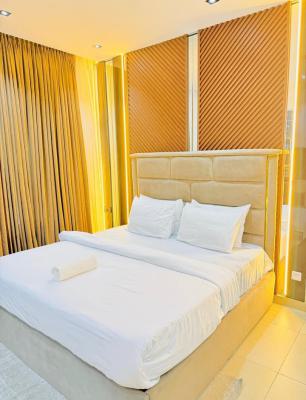 Luxury Waterfront 1 Bedroom Apartment with Swimming Pool, Gym, Cinema, Lekki Phase 1, Lekki, Lagos, Mini Flat (room and Parlour) Short Let