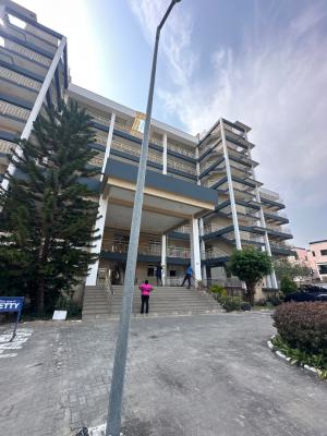 3bedroom Penthouse Apartement Waterview, Lekki Phase 1, Lekki, Lagos, Flat / Apartment for Rent