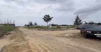 Size* : 8000sqm Or15000sqm, End of Chevron Drive/beside Northern Foreshore Estate, Lagos  *title*, Lekki, Lagos, Mixed-use Land Joint Venture