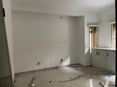 Spacious 2 Bedroom, Few Min Drive From The Express., Ologolo, Lekki, Lagos, Flat / Apartment for Rent