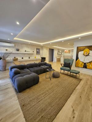 Luxury 2  Bedroom Apartment, Lekki Phase 1, Lekki, Lagos, Flat / Apartment Short Let