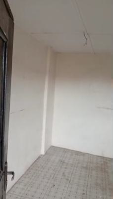 3 Bedroom Flat on 2nd Floor, Clean Water, Person Prepaid Meter, Gated, Abimbola Off Bola Hassan Street, Alapere, Ketu, Lagos, Flat / Apartment for Rent