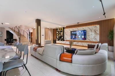 Luxury 4 Bedroom Apartment, Lekki Phase 1, Lekki, Lagos, Flat / Apartment Short Let