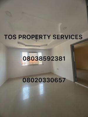 Standard & Spacious 3 Bedroom Apartment, Yaba, Lagos, Yaba, Lagos, Flat / Apartment for Rent
