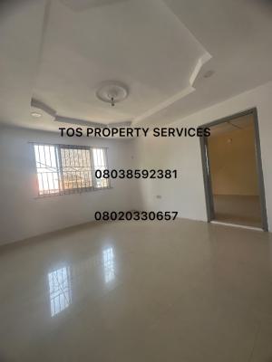 Standard & Spacious 3 Bedroom Apartment, Yaba, Lagos, Flat / Apartment for Rent