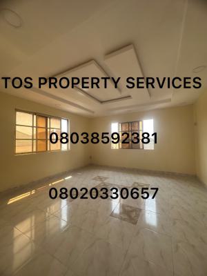 Spacious 2 Bedroom Apartment, Yaba, Yaba, Lagos, Flat / Apartment for Rent