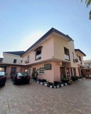 a Lovely 17-room Hotel, Lekki Phase 1, Lekki, Lagos, Hotel / Guest House for Rent