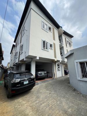 Spacious Upstairs with 3 Toilets, Sangotedo, Ajah, Lagos, Flat / Apartment for Rent