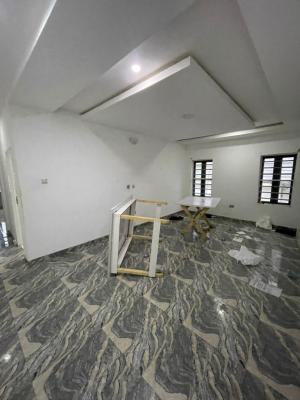 Spacious 2bedroom Upstairs, Lekki County, Lekki, Lagos, Flat / Apartment for Rent
