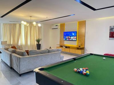 Waterfront 3 Beds Apartment with Pool, Snookerboard, Ps5 & Jetty, Admiralty Way, Lekki Phase 1, Lekki, Lagos, Flat / Apartment Short Let