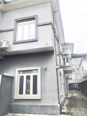 Well Maintained 2 Bedroom Apartment, Osapa, Lekki, Lagos, Flat / Apartment for Rent