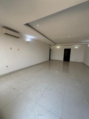 Well Maintained & Serviced 3 Bedroom Flat with 2bqs, Lekki Phase1, Lekki, Lagos, Flat / Apartment for Rent