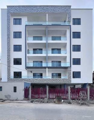 Fully Serviced 2 Bedroom Apartment with Bq, Lekki Phase 1, Lekki, Lagos, Block of Flats for Sale