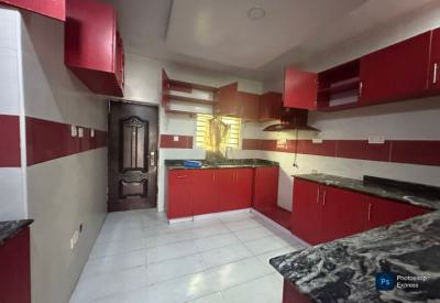 Spacious Cool Duplex with Bq Comes with 24hrs Light & Water Supply, Chevron Drive, Lekki, Lagos, Terraced Duplex for Rent